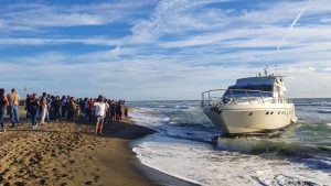 Fregene – Svelato il mistero dello Yacht fantasma abbandonato dopo aver salpato da Santa Marinella