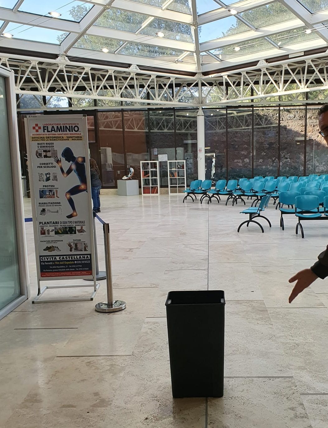 Entra la pioggia dal tetto: il nuovo Cup di Civita Castellana fuori uso da quasi un mese