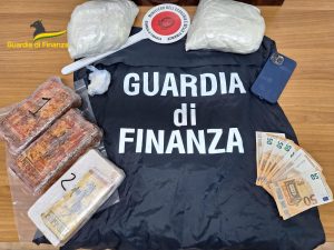 Perugia – Il Gico delle Fiamme Gialle sequestra 3 kg di cocaina e arresta 2 albanesi