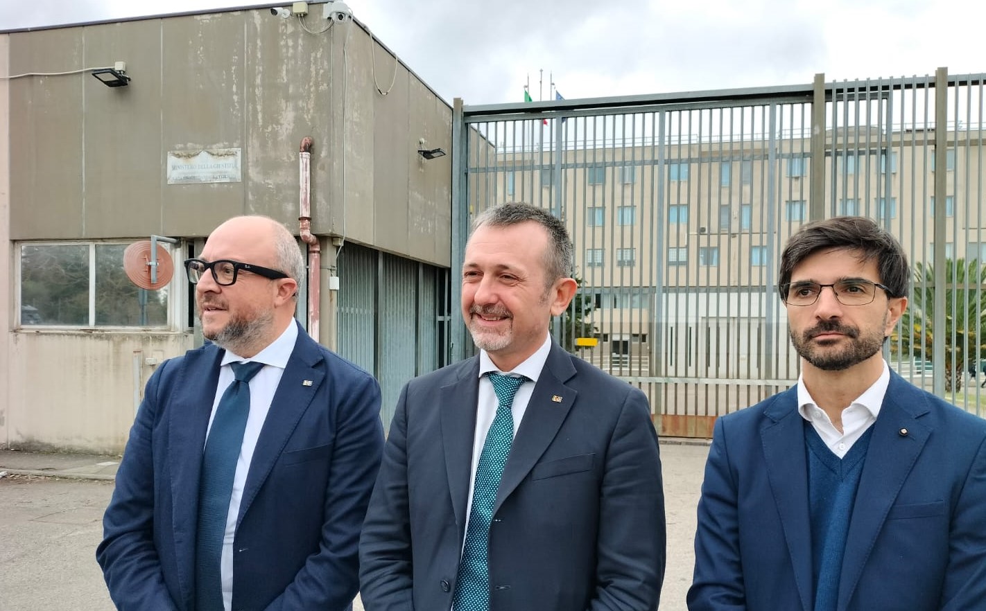 Viterbo, il sottosegretario Delmastro al carcere Mammagialla: “Un anno di governo Meloni pieno di risultati”