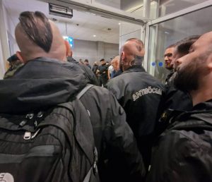 Atene – Commemorazione Giorgos e Manolis: delegazione di CasaPound Italia bloccata dalle forze dell’ordine in aeroporto