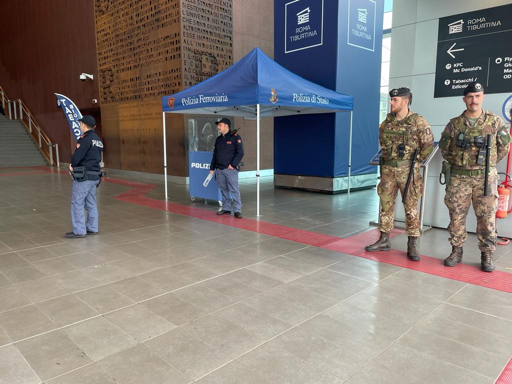 Roma – Operazione “Alto Impatto”, controlli straordinari della polizia all’interno della Stazione Termini