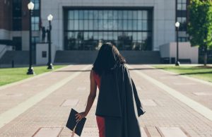 La metà dei laureati sono donne ma la carriera accademica è per pochissime