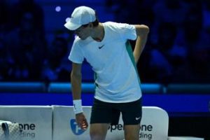 Sinner, ATP Finals: battuto Rune e girone chiuso in testa. Semifinale storica, primo azzurro di sempre: affronterà Medvedev