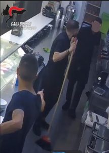 Viterbo, aveva rapinato bar del centro a luglio: 32enne arrestato dai Carabinieri