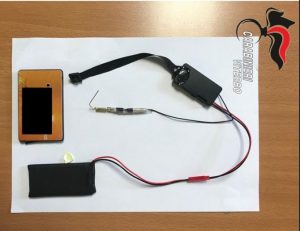 Viterbo – All’esame di guida munito di telecamera e auricolare: scoperto e denunciato dai carabinieri