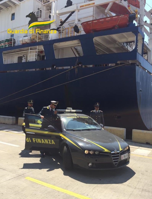 Roma – Evadevano Iva ed accise sui carburanti, sequestrati beni per 7,5 milioni di euro