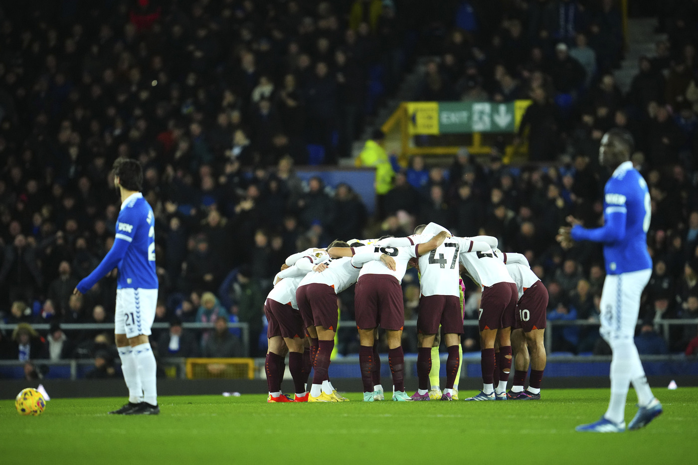 Manchester City, risposta d’autore: copertine Foden, 3-1 al Goodison. Pep c’è e non cessa d’ambire