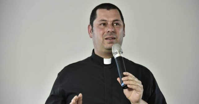 Marina di Cerveteri, scelto il nuovo parroco: a gennaio si insedia Don Bernardo Acuna