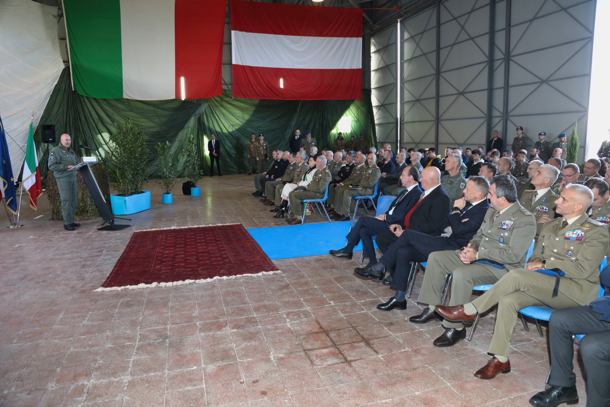 Brevettati gli istruttori di volo ed i tecnici di bordo austriaci presso la Scuola dell’Aviazione di Viterbo