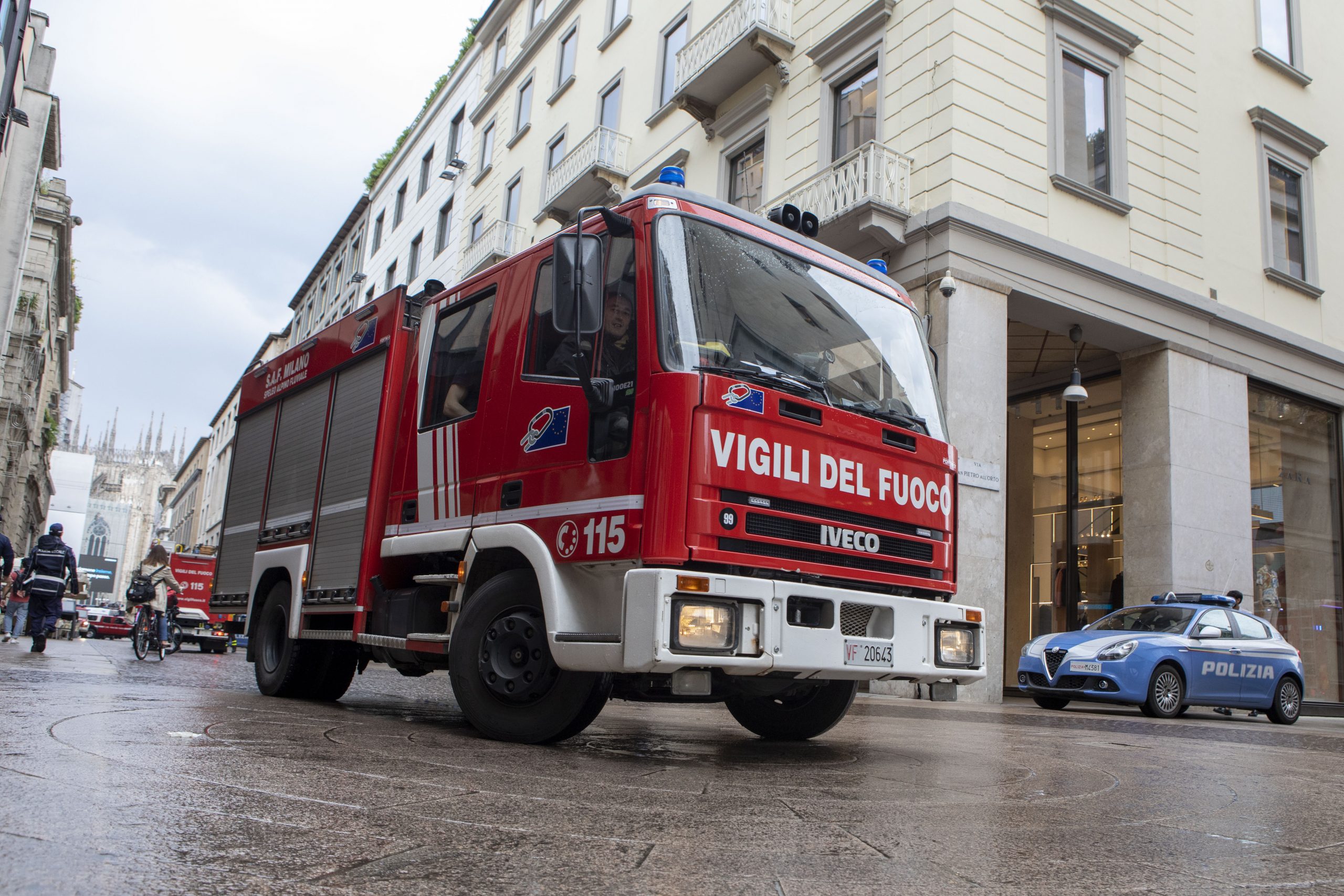 Castro dei Volsci – Rientrano dal pranzo di Natale e l’auto si incendia, gli occupanti si salvano