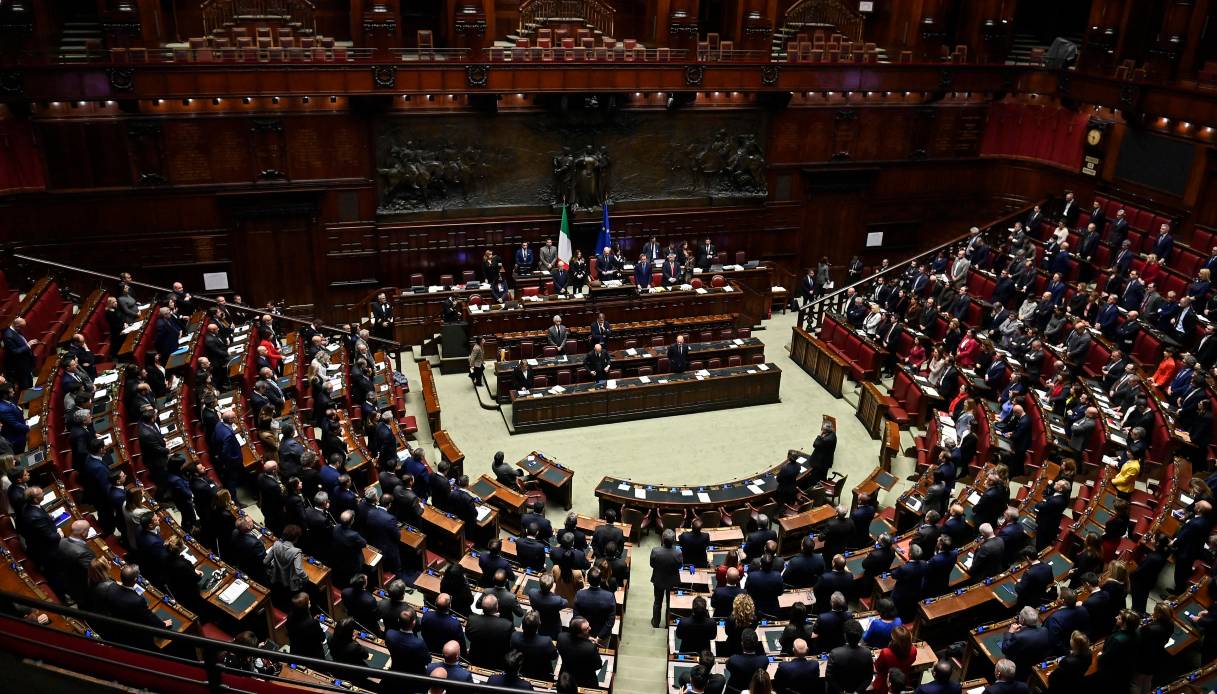 Oltre 100000 euro l’anno per i deputati Rotelli e Battistoni. Il “povero” Conte non arriva a 25000