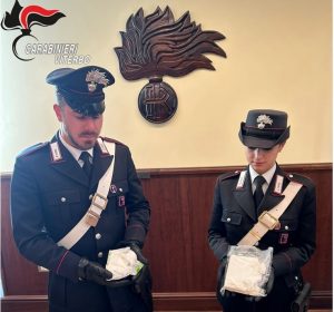 Viterbo – Cocaina nel portabagagli, arrestata coppia viterbese