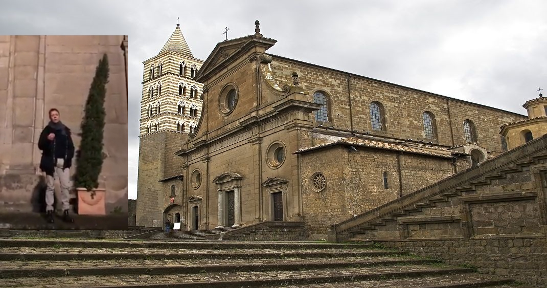 Viterbo – Rocco Siffredi sgrida il sindaco per il cipresso “moscio”