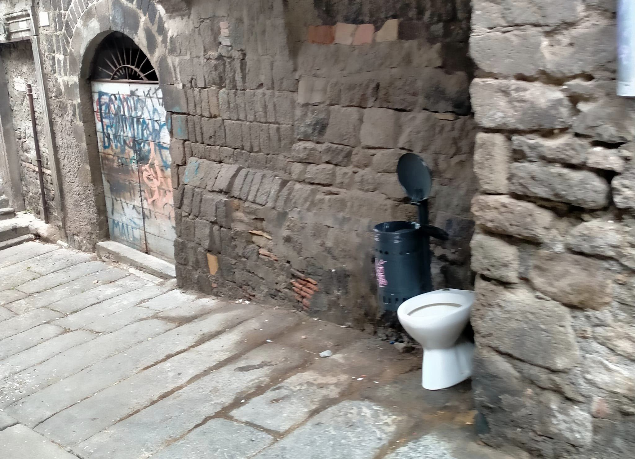 A Viterbo i WC pubblici non sono quelli che ti aspetti