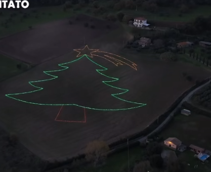 Feste, a Celleno c’è il Gigante Incantato: l’albero di Natale più grande della Tuscia