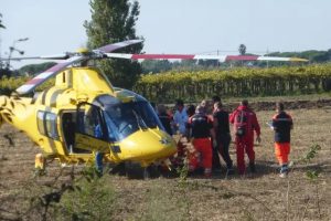 Ladispoli, camion travolge ciclista sull’Aurelia: grave un 72enne