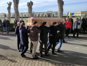 Viterbo – Alla Caserma Aves l’ultimo saluto a Riccardo D’Angeli il parà morto in Basilicata