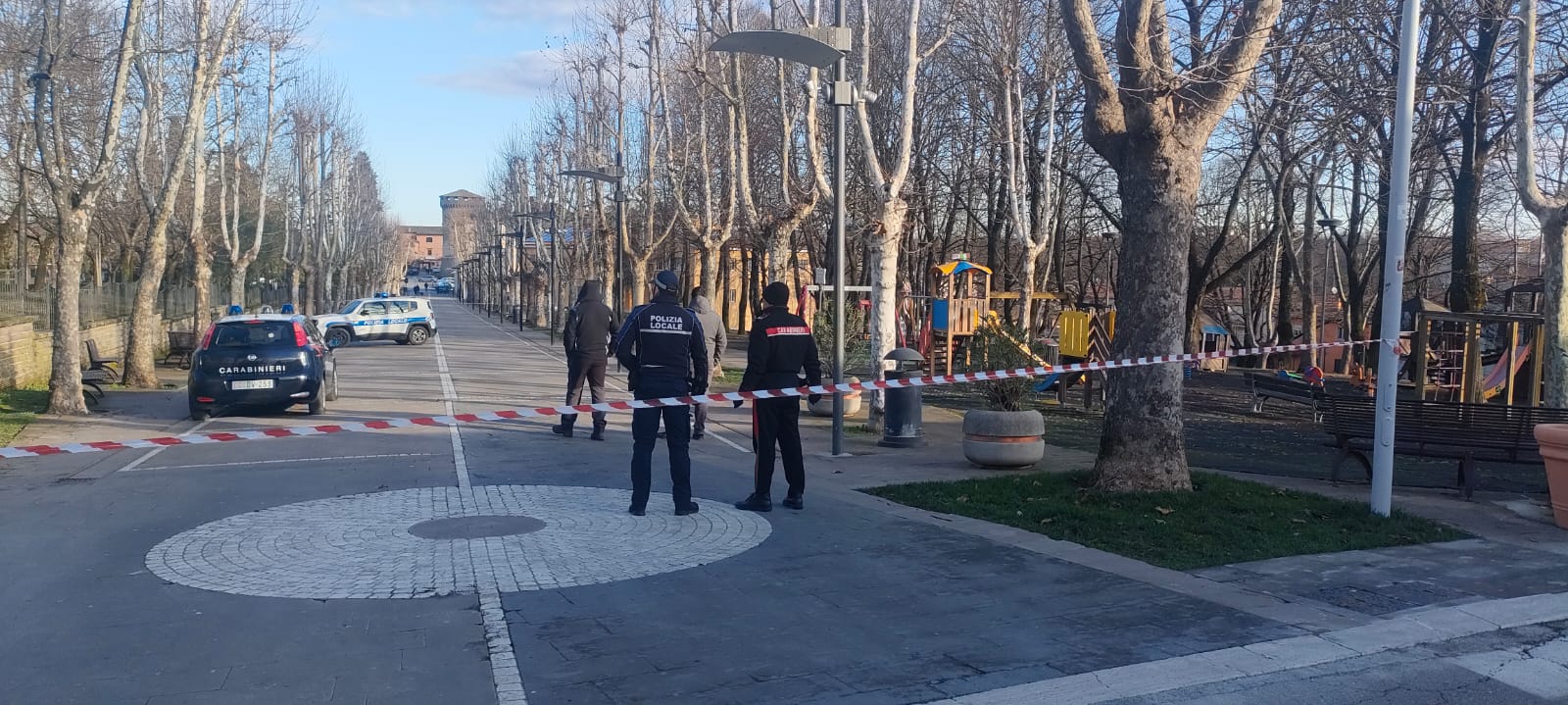 Giallo a Vasanello, 60enne trovato impiccato al parco comunale