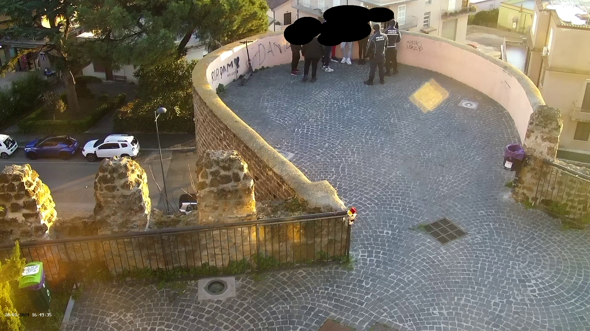 Lancio di limoni dal Belvedere di Cerveteri: identificati sette ragazzi grazie alle telecamere di videosorveglianza