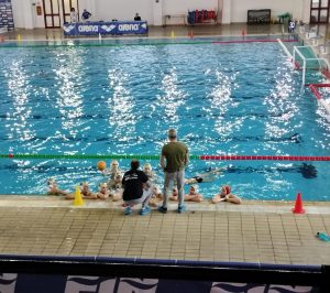 Nuoto Club Viterbo, decolla la stagione sul doppio fronte: nuotatori a Grosseto, allievi pallanuoto col Centumcellae