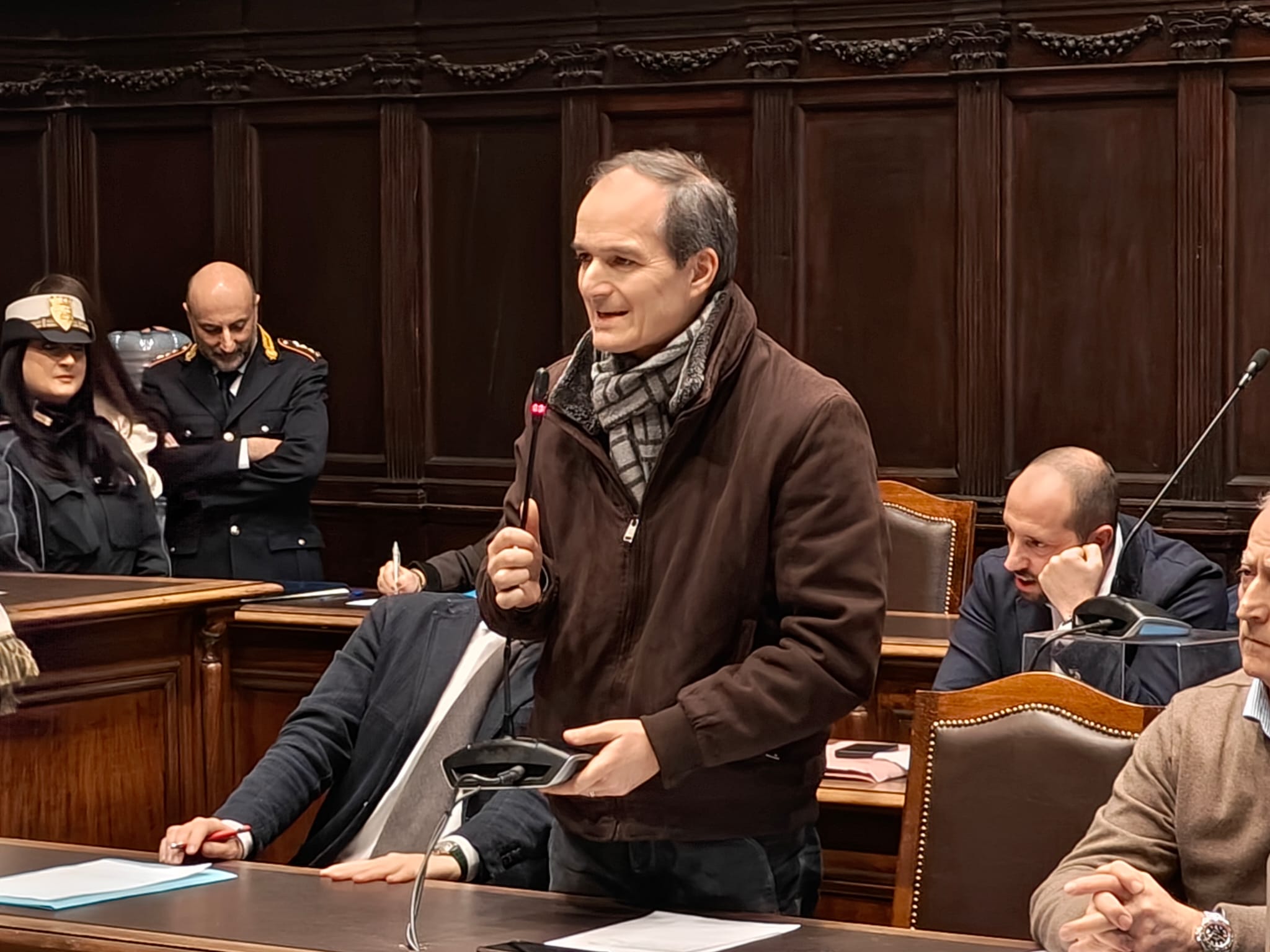 Viterbo – Micci “salva” il bilancio consolidato: la maggioranza ringrazia (e Forza Italia strizza ancora l’occhio a Frontini)