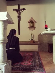 Viterbo – Una nuova vocazione al monastero di San Bernardino, messa del vescovo Piazza