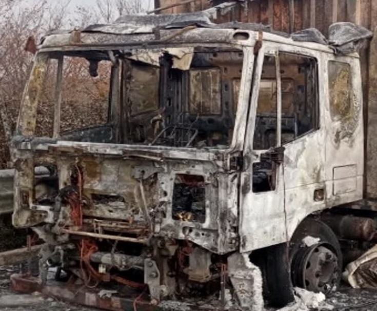 Aprilia: tir divorato dalle fiamme, Nettunense bloccata per ore