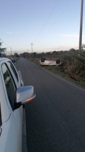 Paura a Cerveteri, auto si ribalta in Via Zambra: conducente illesa