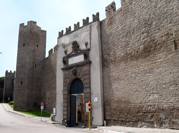 Viterbo – Continuano i lavori del Pnrr, chiusa corsia di marcia e soppressa fermata autobus