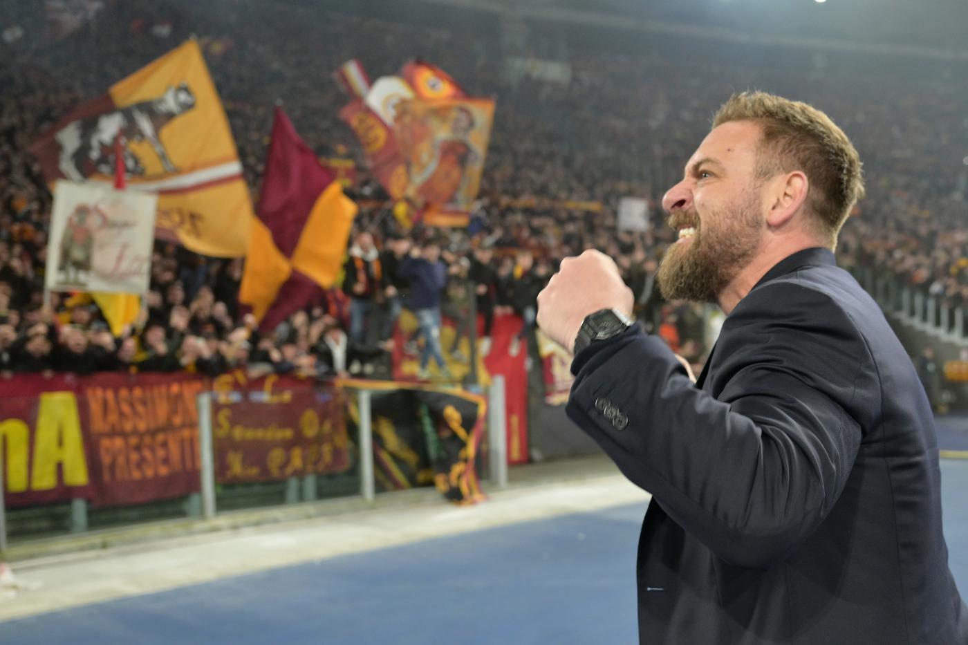 Sofferenza, bandiere, romanismo: abbattuta maledizione rigori, salutato ancora il Feyenoord, AS Roma agli ottavi d’Europa League