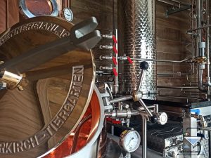 Tarquinia – La Distilleria Numa dei fratelli Pusceddu conquista la Cina