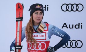 Grave infortunio per Goggia, doppia frattura in allenamento