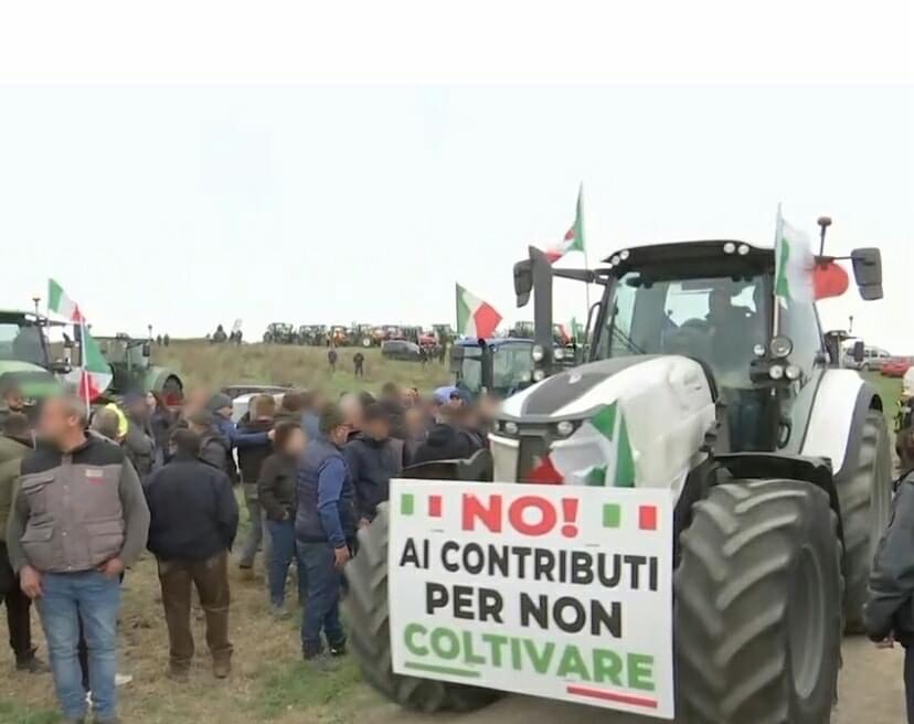 Roma – Agricoltura, Lollobrigida al presidio dei trattori a Roma