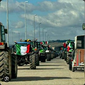 Agricoltura – Protesta trattori a Roma, in centinaia al Circo Massimo