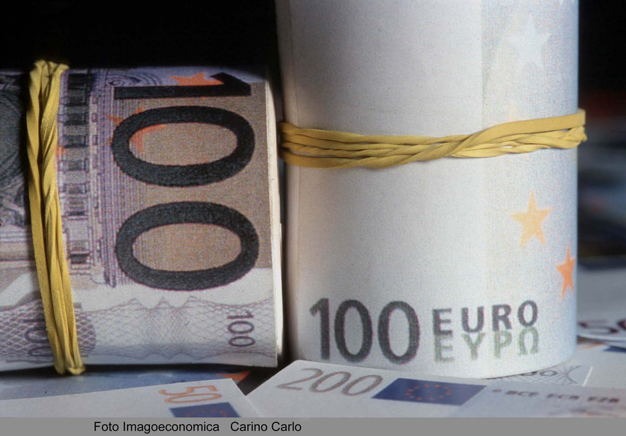 Formia – Sorpresi in auto con banconote false, una denuncia