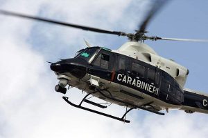 Montefiascone, spaccio nel bosco: tre pusher inseguiti con l’elicottero dai Carabinieri