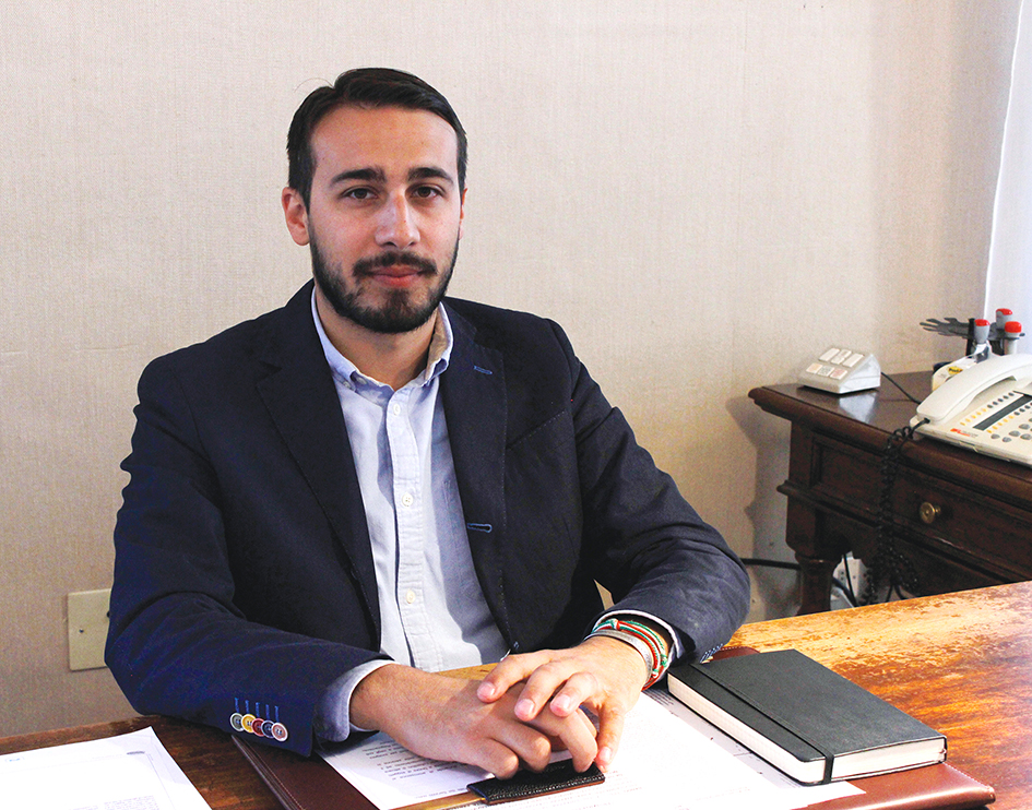 Rieti: messaggi falsi utilizzando nome e foto del sindaco, denuncia alla polizia postale