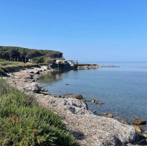 Erosione costiera a santa Marinella: quasi cancellati due stabilimenti. Il sindaco Tidei scrive a Rocca