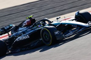 Hamilton il più veloce nel venerdì di libere in Bahrain