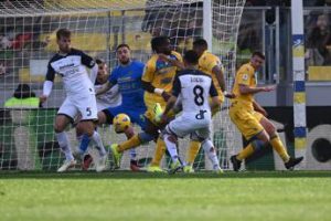 Frosinone, quanti rimpianti: col Lecce missione incompiuta, solo un punto. Adesso Sassuolo