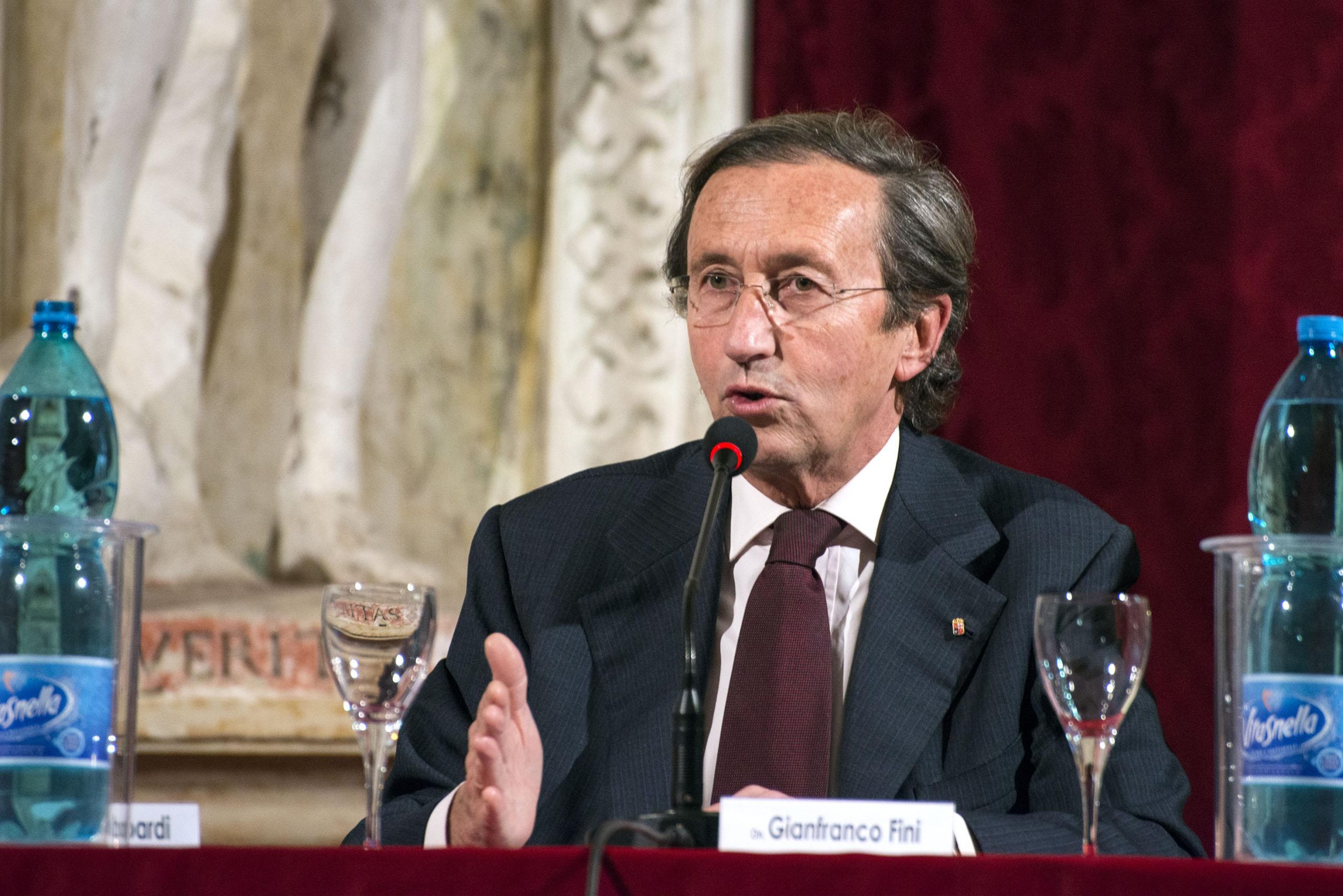 Casa di Montecarlo: i pm chiedono 8 anni di reclusione per Fini