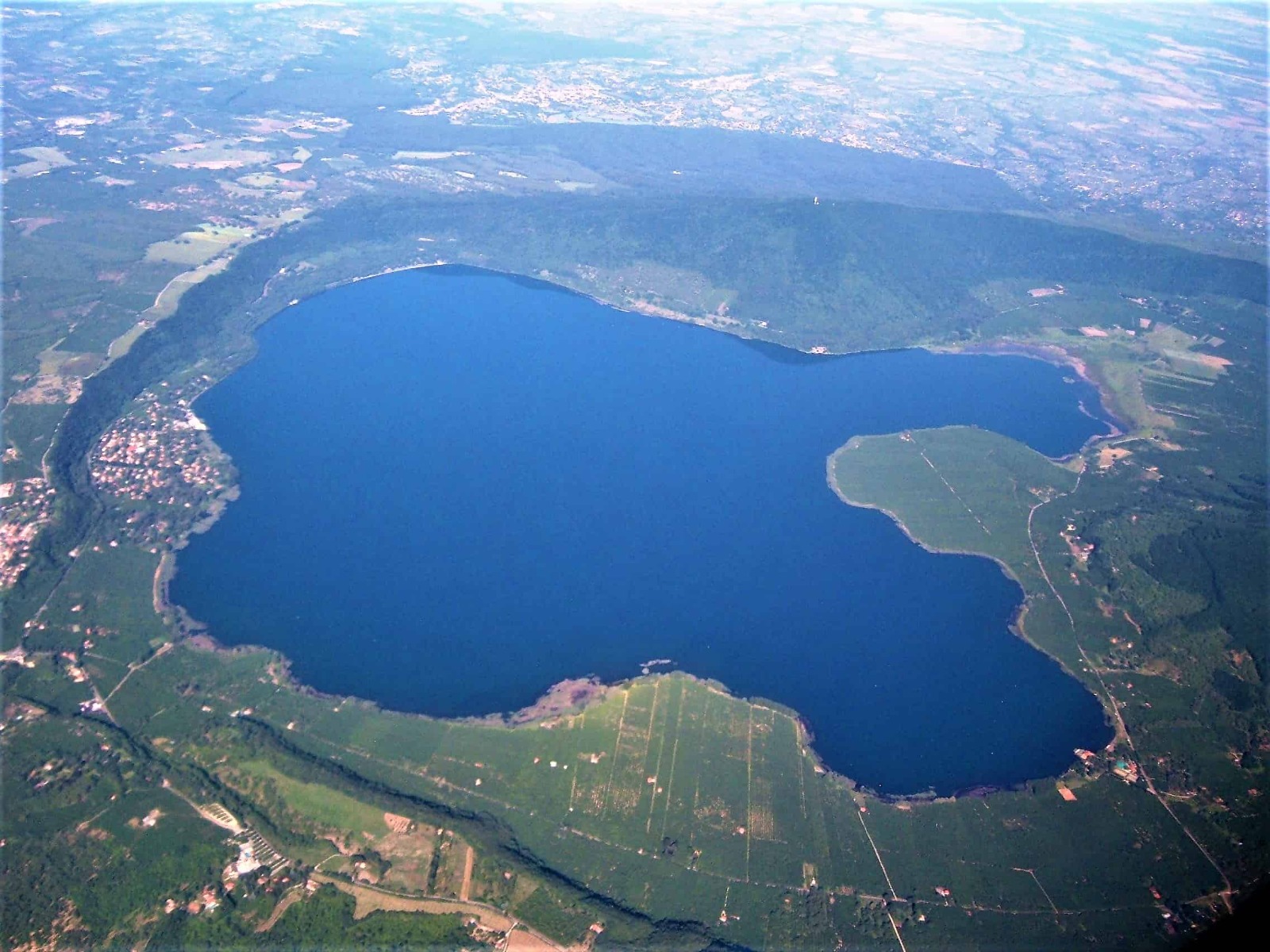 Salvaguardia del lago di Vico, dopo la sentenza del Consiglio di Stato il sindaco Mengoni chiede l’istituzione di un tavolo