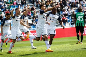 Domeniche di A e tensioni salvezza: Lecce in fuga, Frosinone cresce e spera, Sassuolo a picco