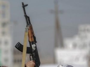 Houthi rivendicano attacchi contro due navi Usa e una israeliana