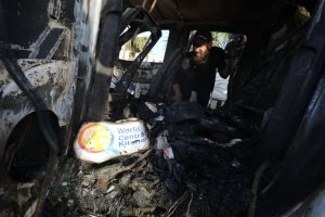Uccisi 7 operatori umanitari della Ong World Central Kitchen a Gaza