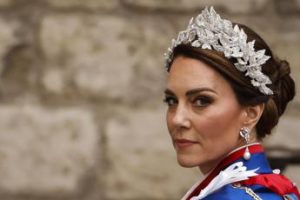 Kate Middleton “più popolare di Diana perché rifiuta il ruolo di vittima”