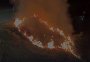 Roma, incendio nella notte davanti al Foro Italico