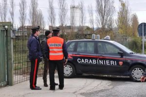 Aprilia, camionista sequestrato e rapinato: i Carabinieri lo ritrovano a Minturno