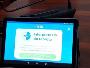 Civitavecchia, arriva E-lisir: l’app che aiuta i sordomuti a usufruire degli uffici comunali
